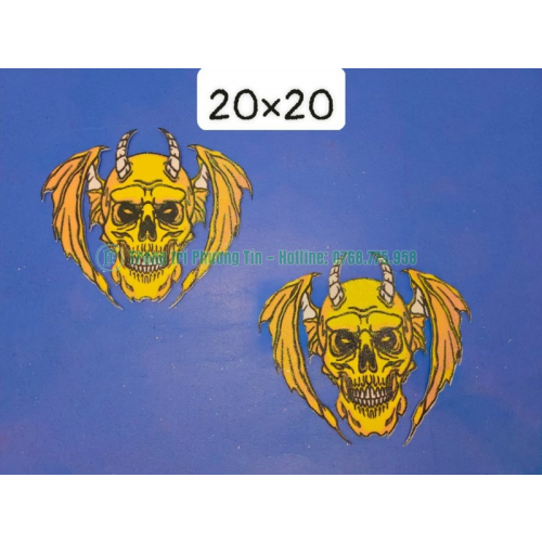 Mặt nạ ma quỷ vàng