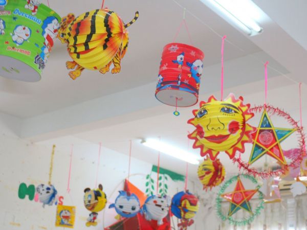 Ý tưởng trang trí đèn trung thu ở trường học
