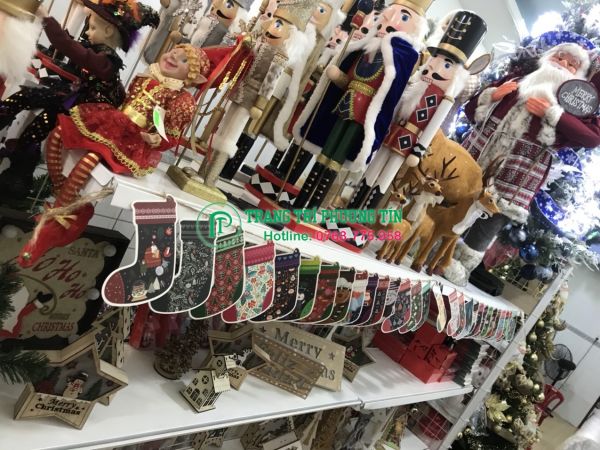 Cung cấp sỉ phụ kiện trang trí Giáng Sinh và Năm mới 2023