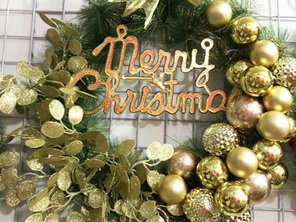 Cung cấp sỉ Vòng nguyệt quế Giáng Sinh