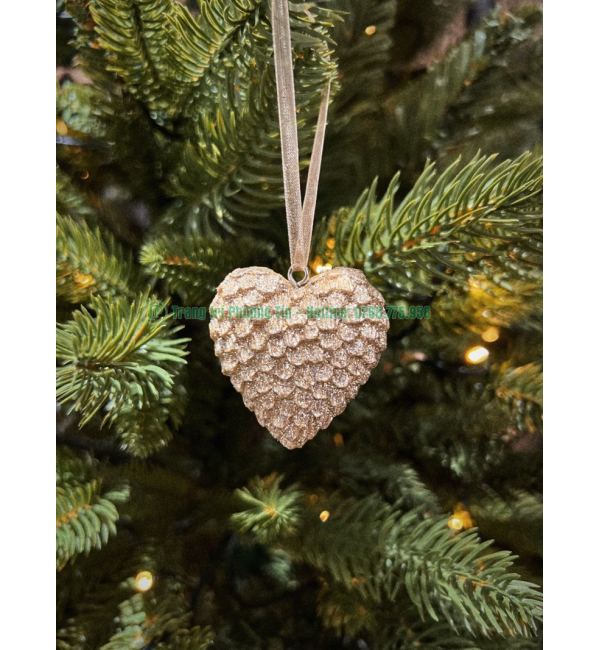 Phụ kiện trang trí trái tim