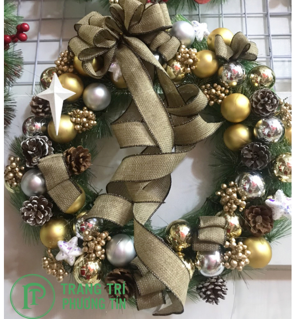 Vòng nguyệt quế nơ và quả châu