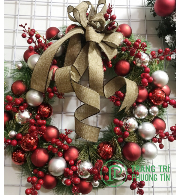 Vòng nguyệt quế nơ vàng và quả châu màu đỏ