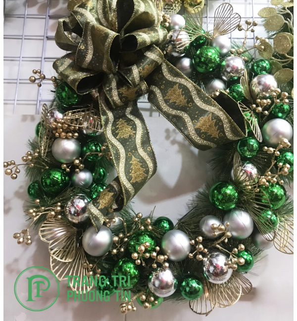 Vòng nguyệt quế quả châu xanh lá