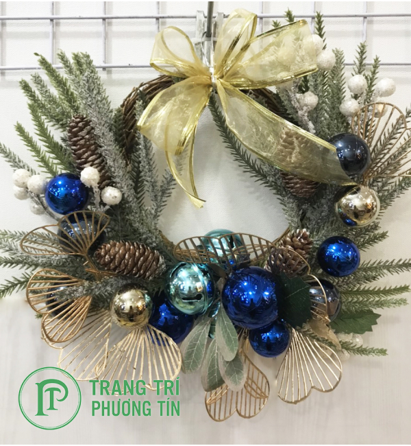 Vòng nguyệt quế quả châu xanh trang trí