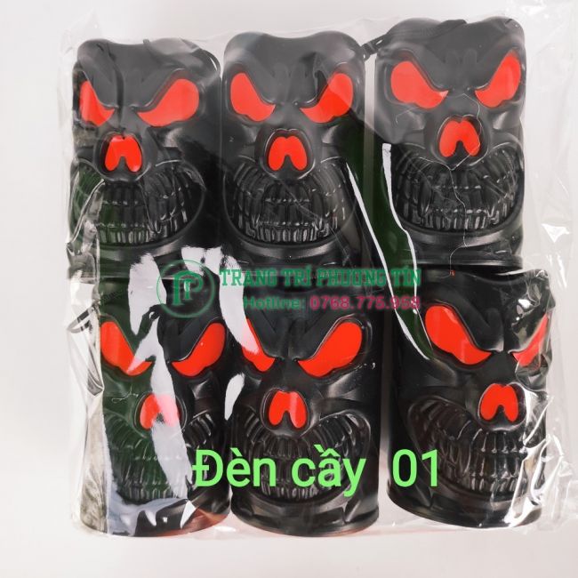 Đèn cầy sọ đầu lâu màu đen