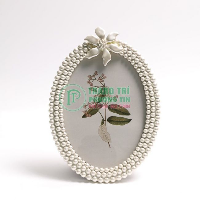 Khung ova sang trọng hoa phía trên