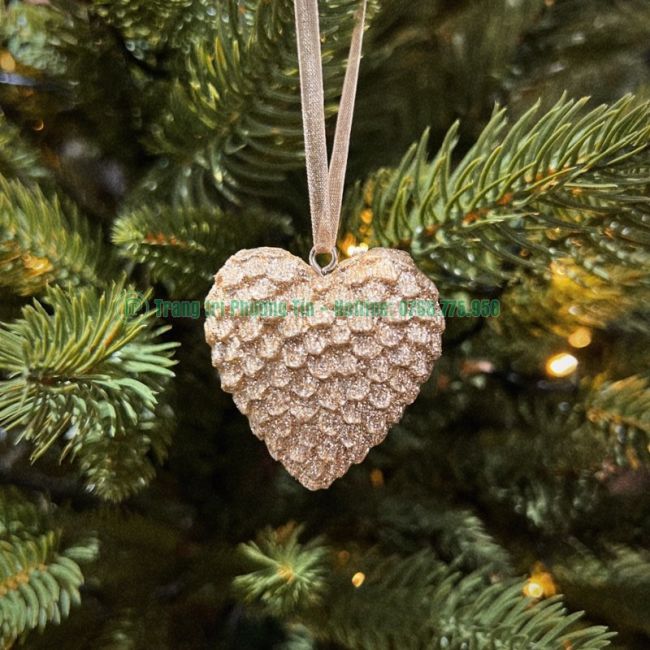Phụ kiện trang trí trái tim