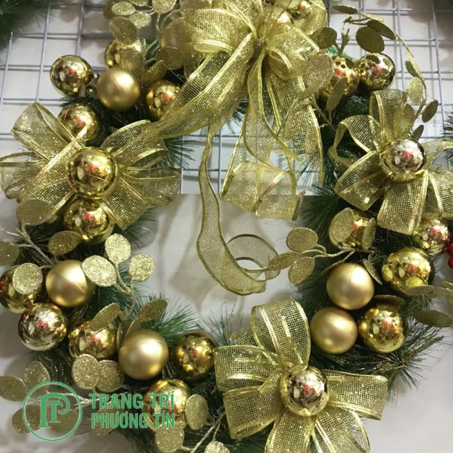 Vòng nguyệt quế quả châu vàng