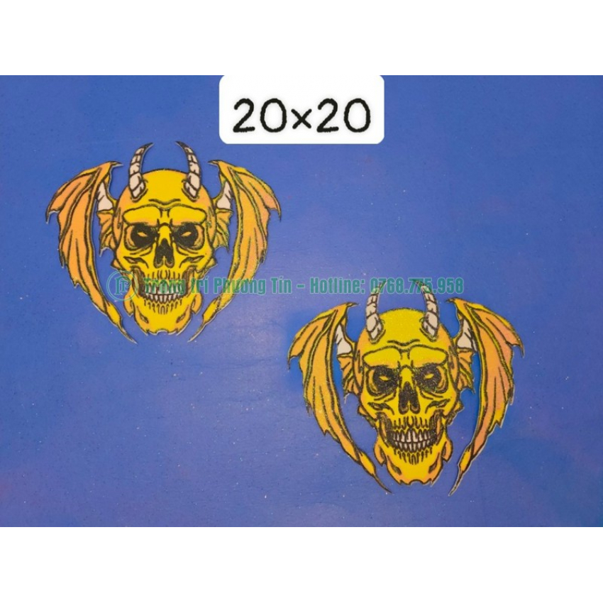 Mặt nạ ma quỷ vàng