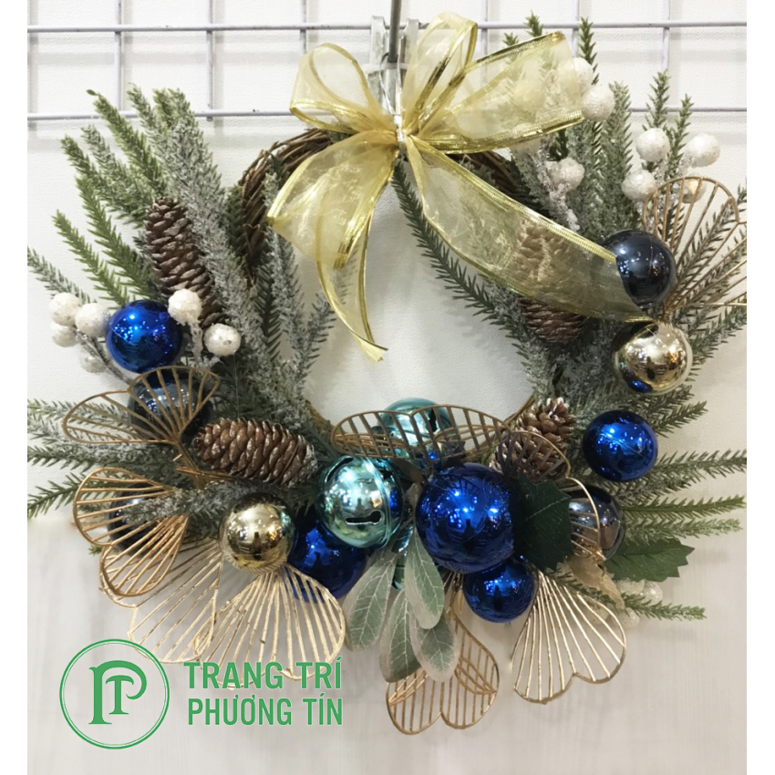 Vòng nguyệt quế quả châu xanh trang trí