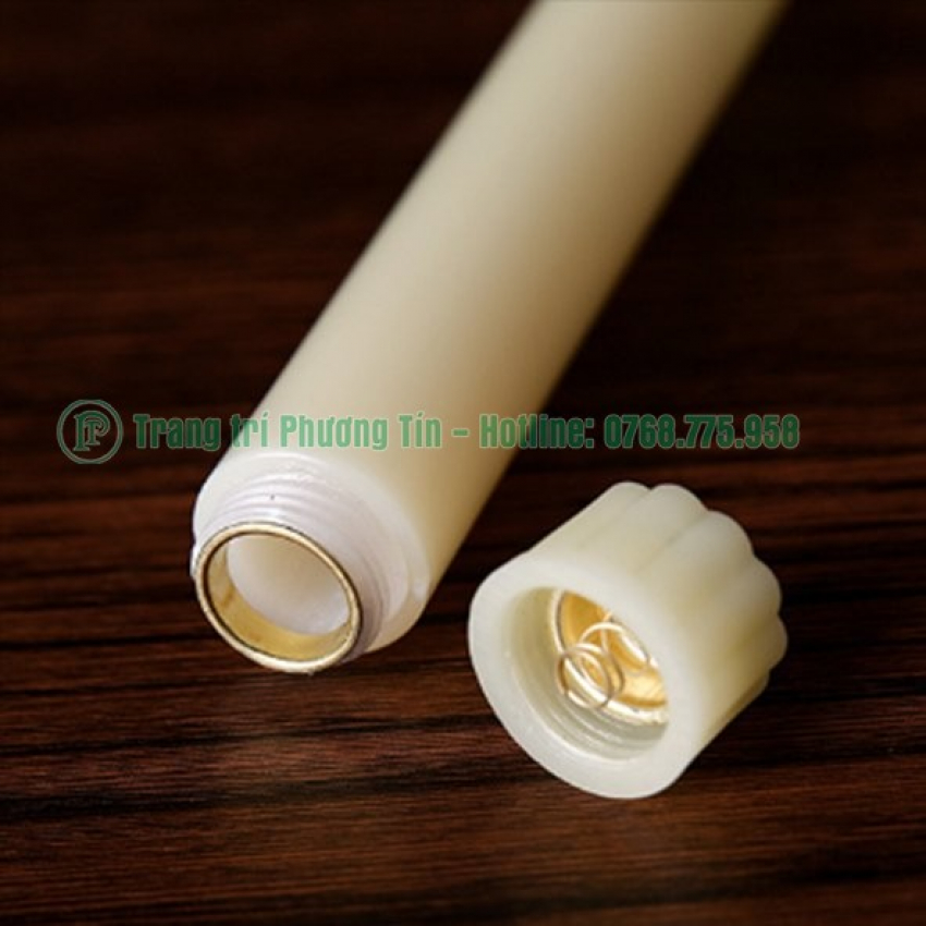 Nến cây điện tử sử dụng  điều khiển